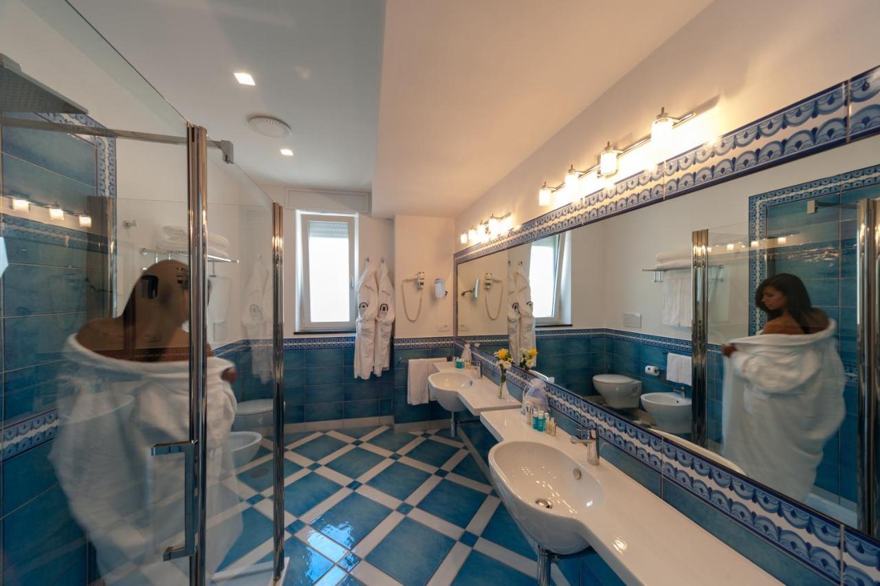 Panorama Hotel 4*